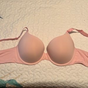 Victoria Secret T-Shirt Push Up Bra